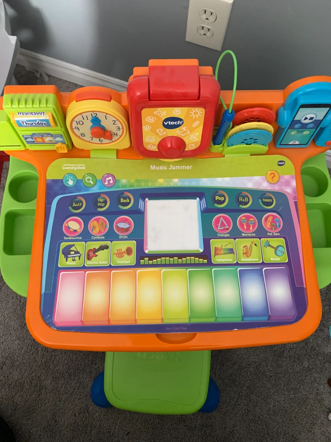 VTech Get Smart Learning Desk and Stool Set - photo 4