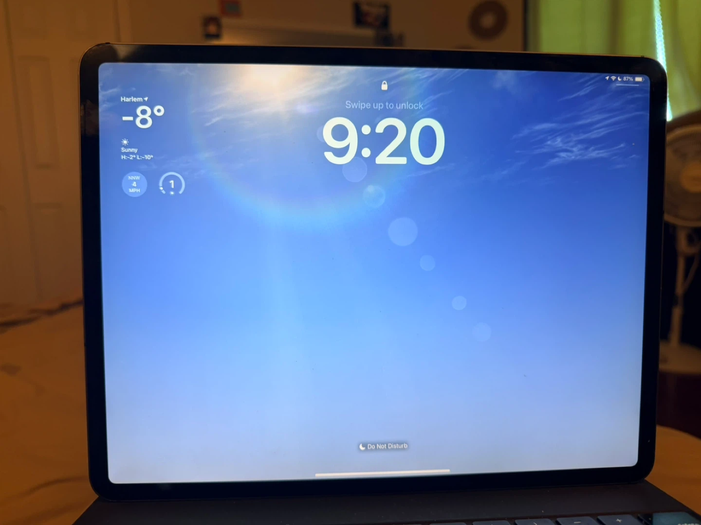 Apple iPad Pro (11-inch) with Magic Keyboard - photo 2