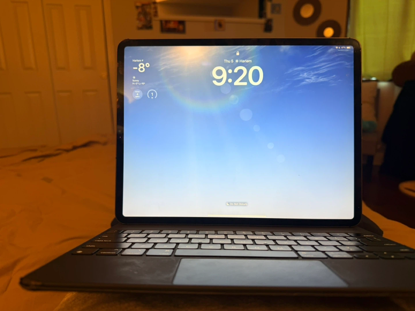 Apple iPad Pro (11-inch) with Magic Keyboard - photo 4