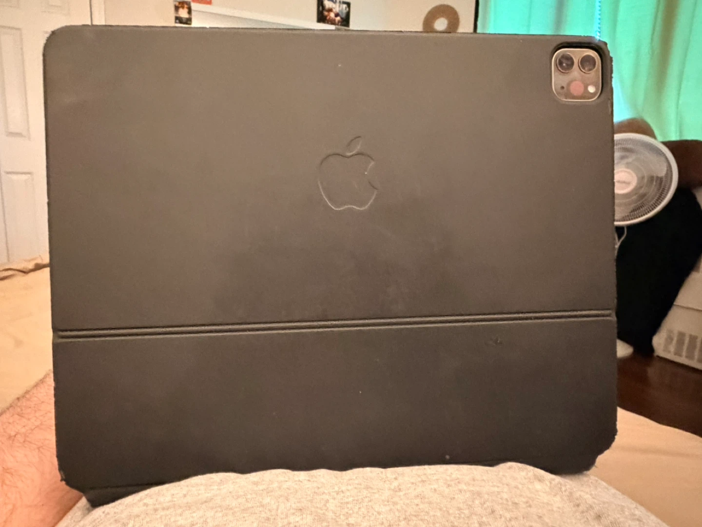 Apple iPad Pro (11-inch) with Magic Keyboard - photo 5