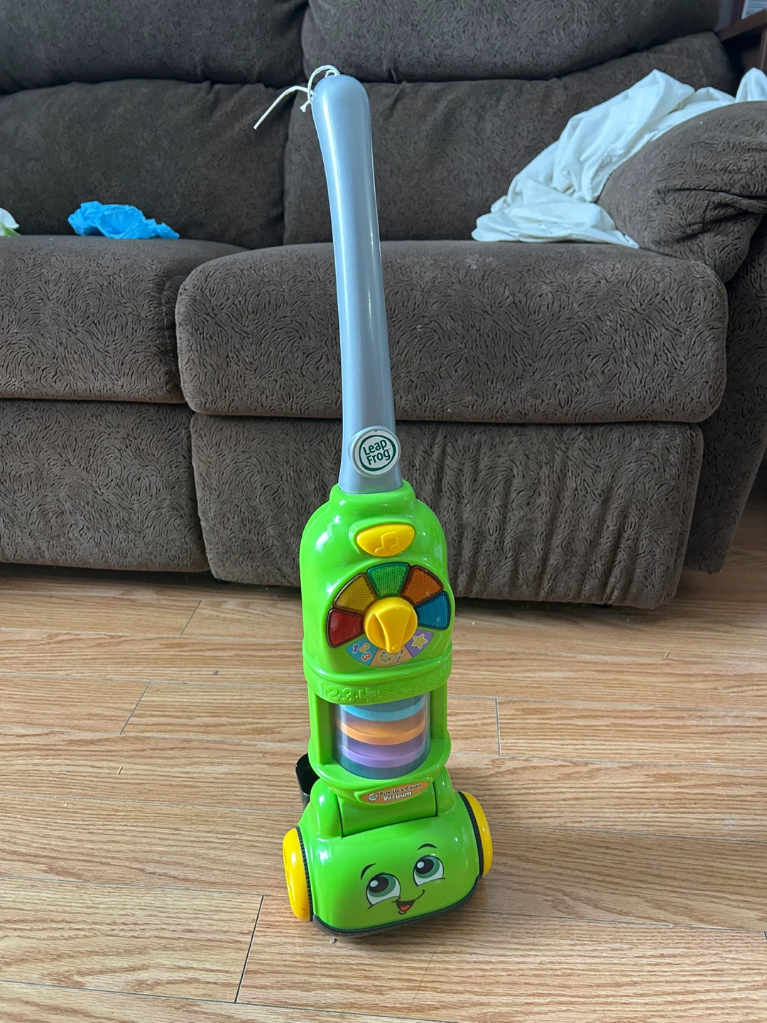 New LeapFrog Pick-Up & Count Vacuum Toy