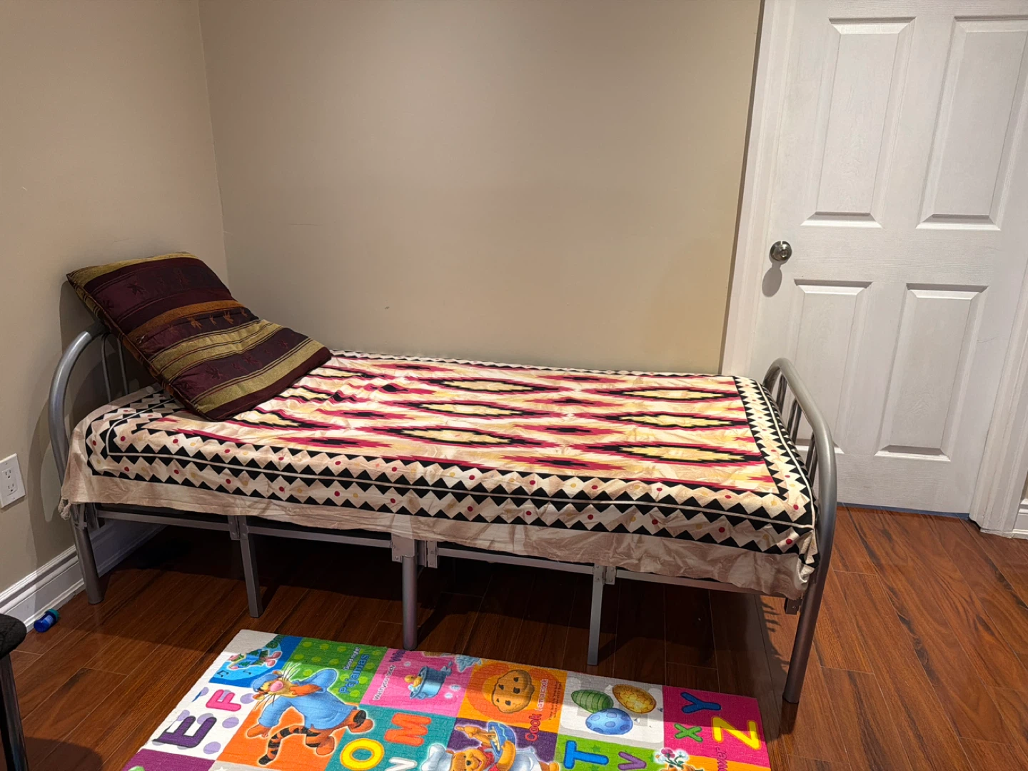 Metal Frame Twin Bed
