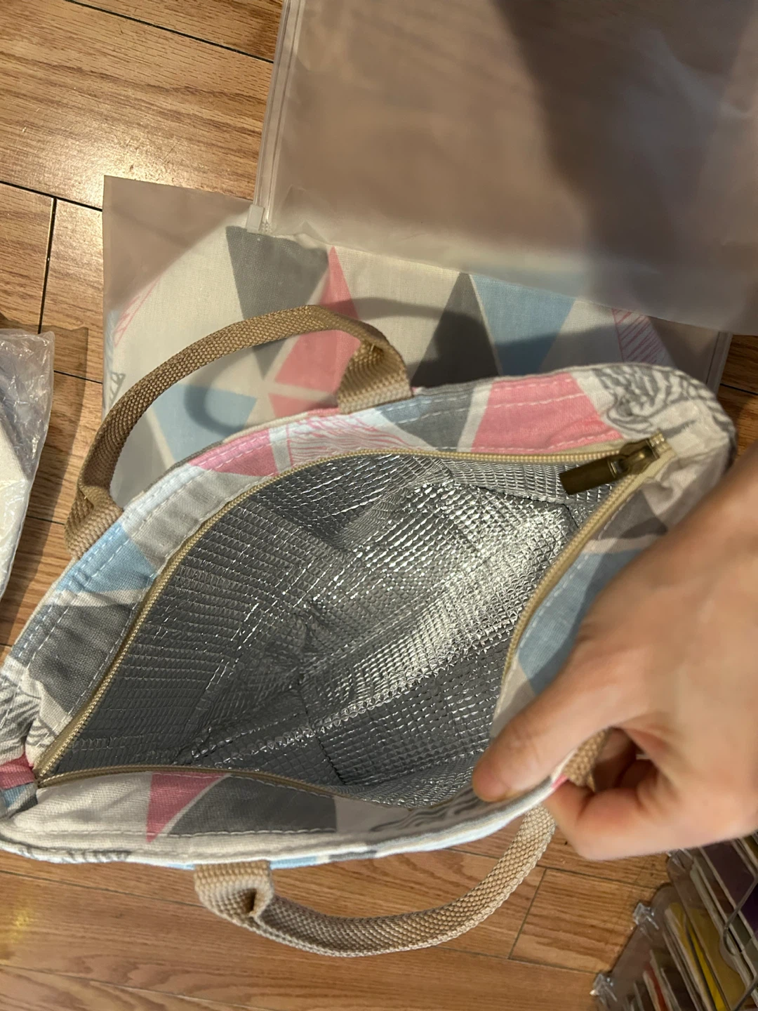 Brand New Insulated Lunch Bags - photo 5