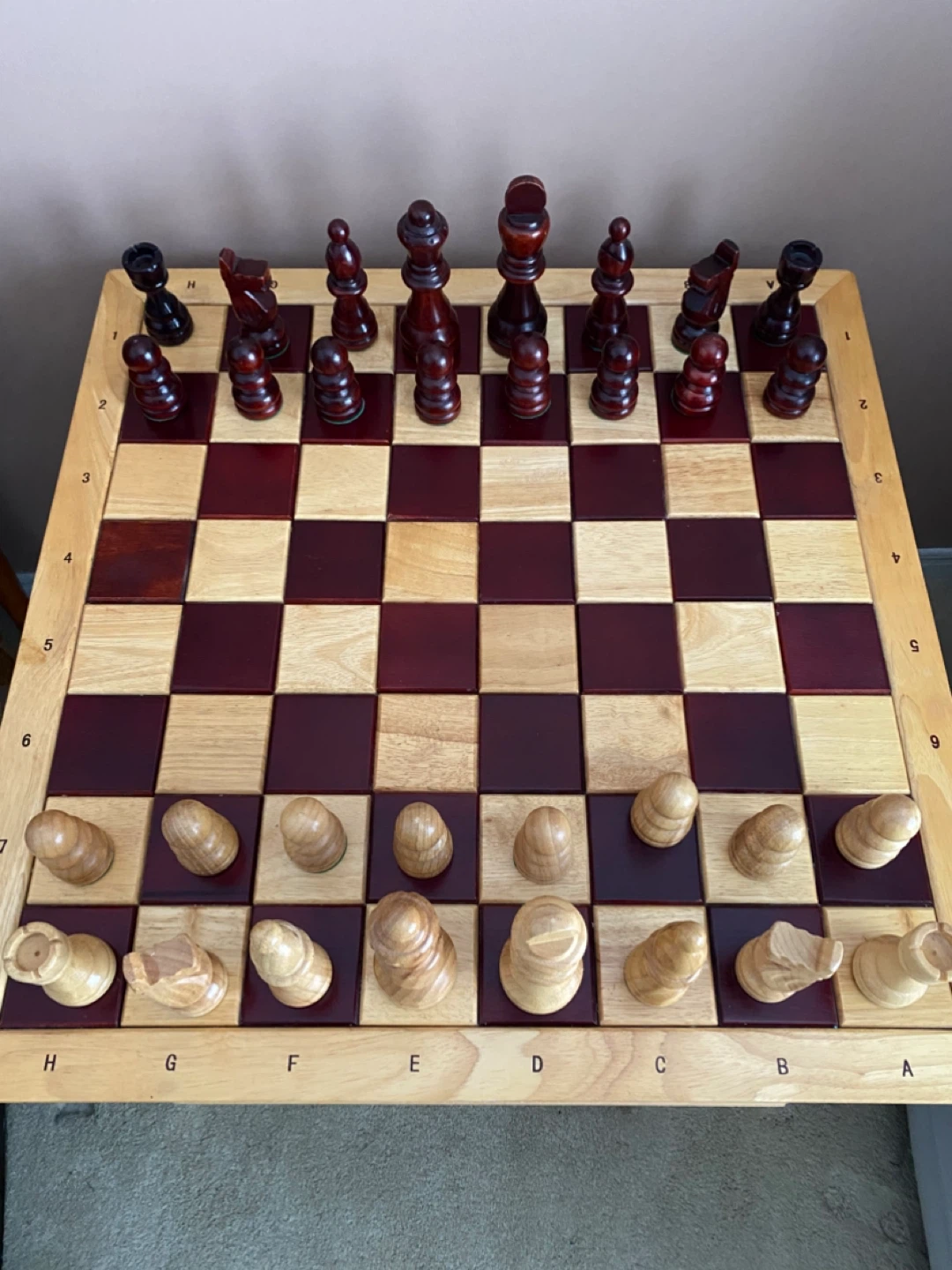 Stunning Wooden Chess Board Table with Pieces - photo 2