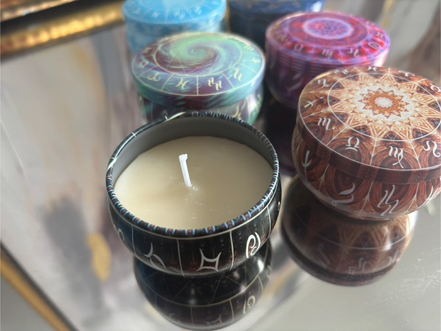 Set of 6 Zodiac Themed Tin Candles - photo 3