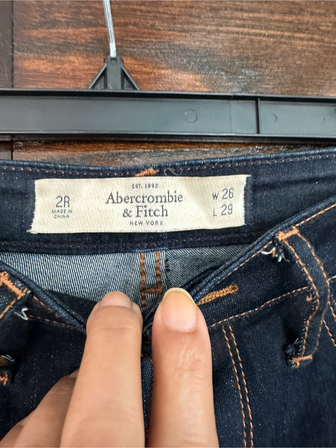 Abercrombie & Fitch Women's Dark Wash Jeans Size 26W 29L - photo 3