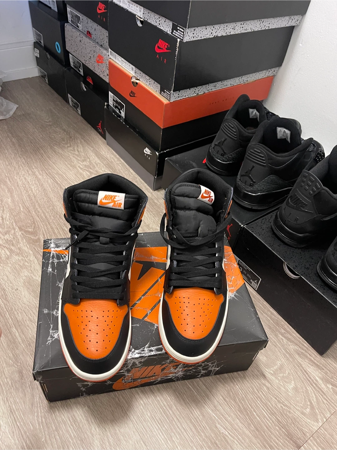 Air Jordan 1 High OG "Shattered Backboard"