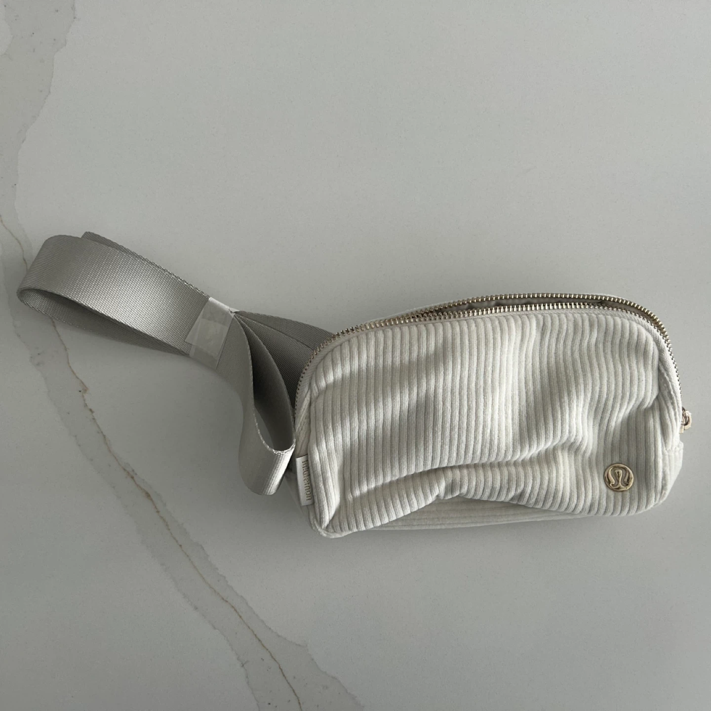 Lululemon Everywhere Belt Bag Corduroy