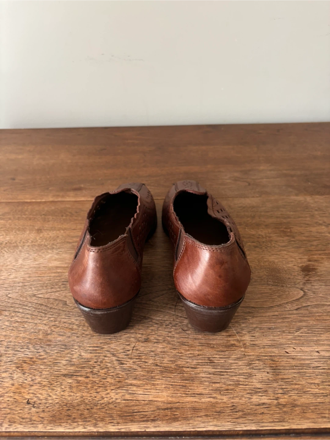 Vintage Brown Leather Perforated Loafer Shoes - photo 5