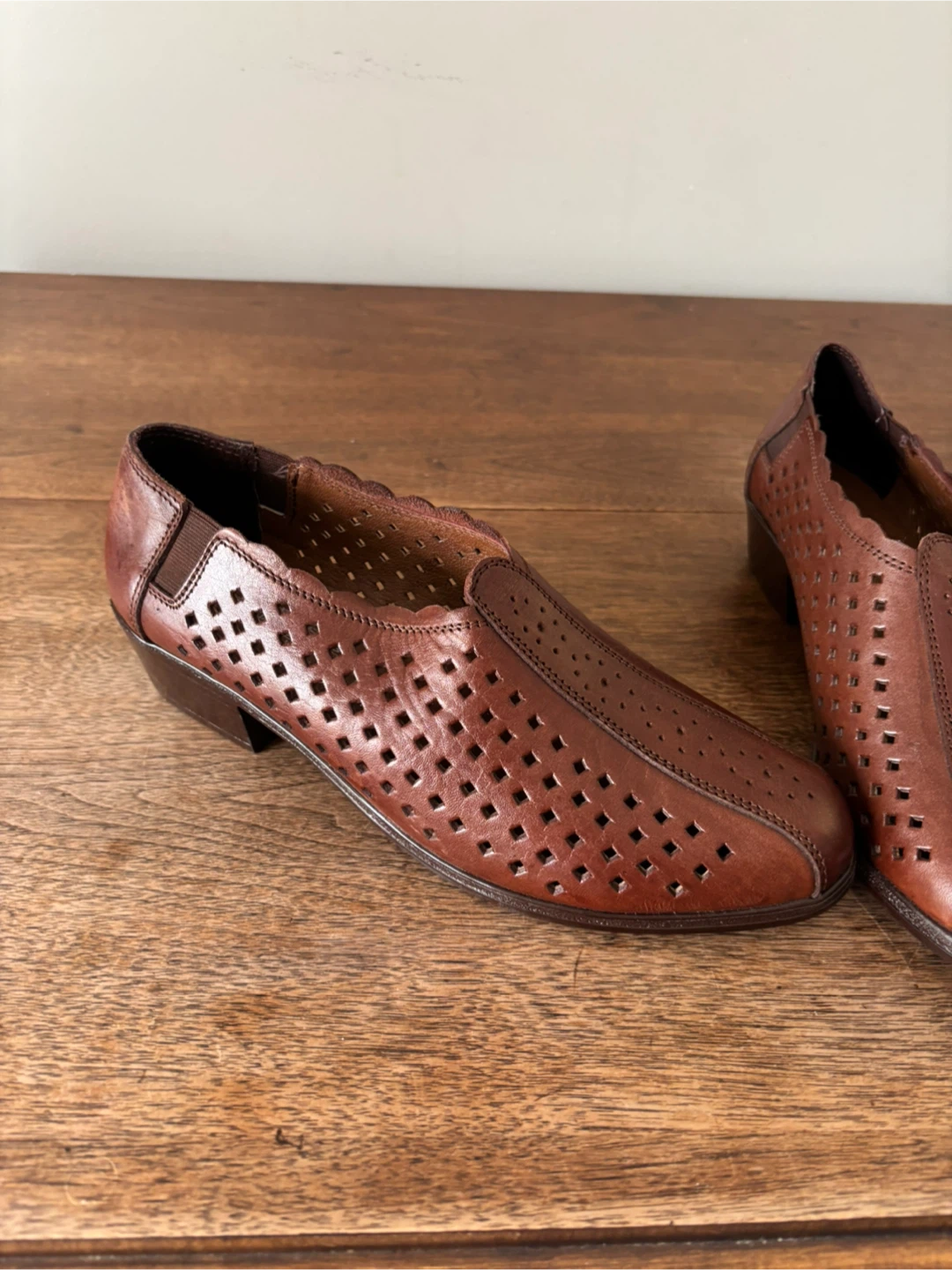 Vintage Brown Leather Perforated Loafer Shoes - photo 4