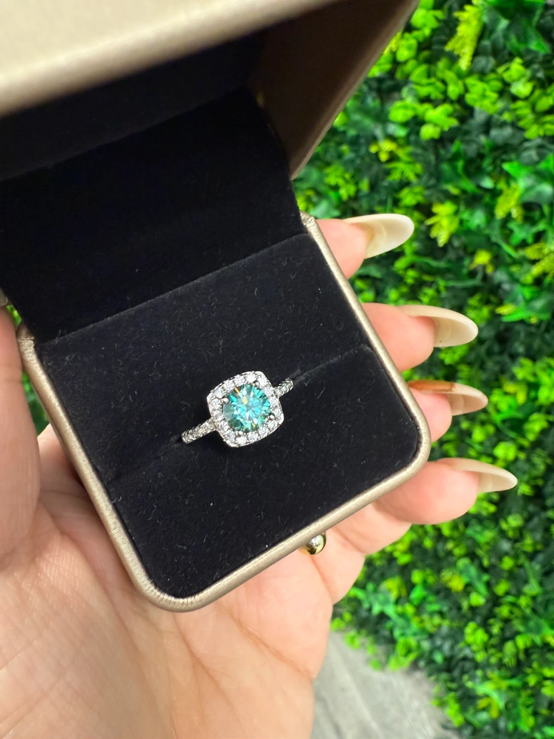 Brand new green moissanite Halo Ring 💍 size 6 - photo 5