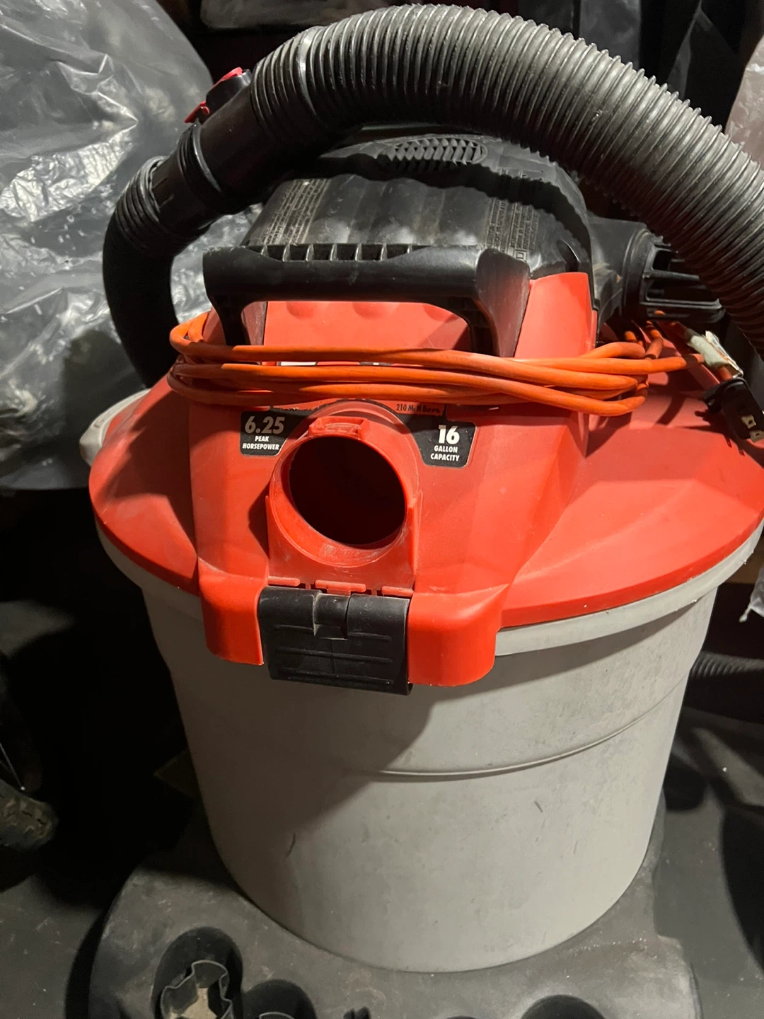 6.25 Peak HP 16 Gallon Wet/Dry Vacuum