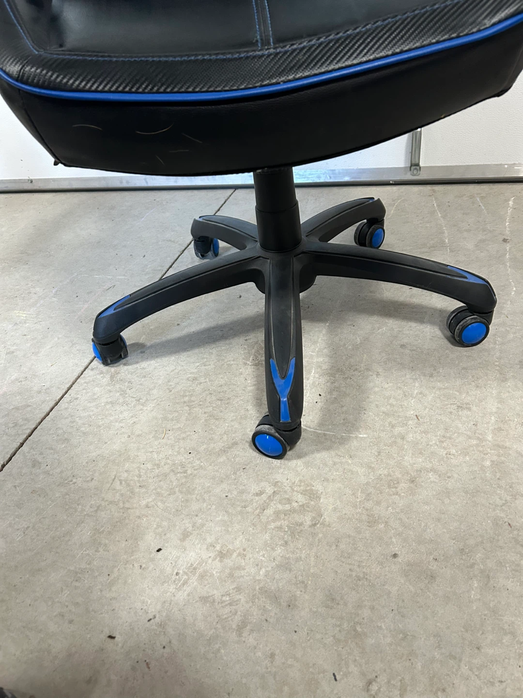 Black and Blue Gaming Chair - photo 4