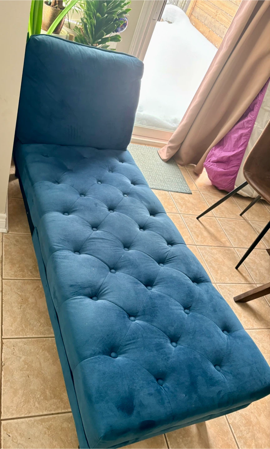 Blue Tufted Chaise Lounge with Pillow - photo 3