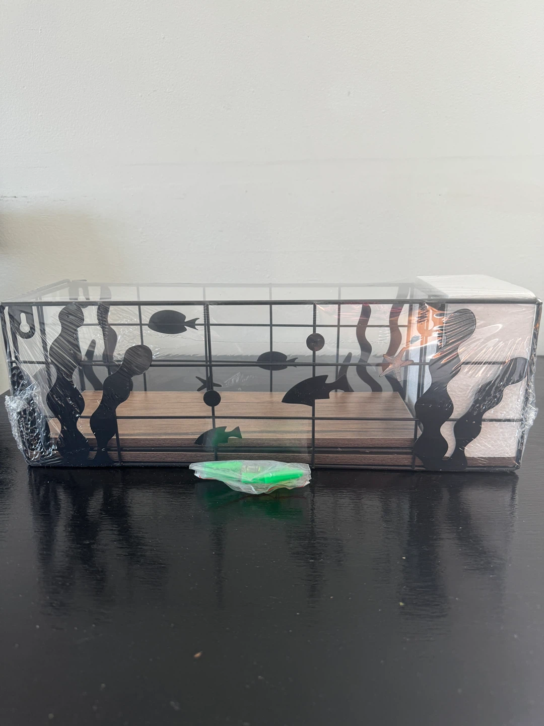 Set of 2 Wire Wall Shelves with Fish Design - photo 2