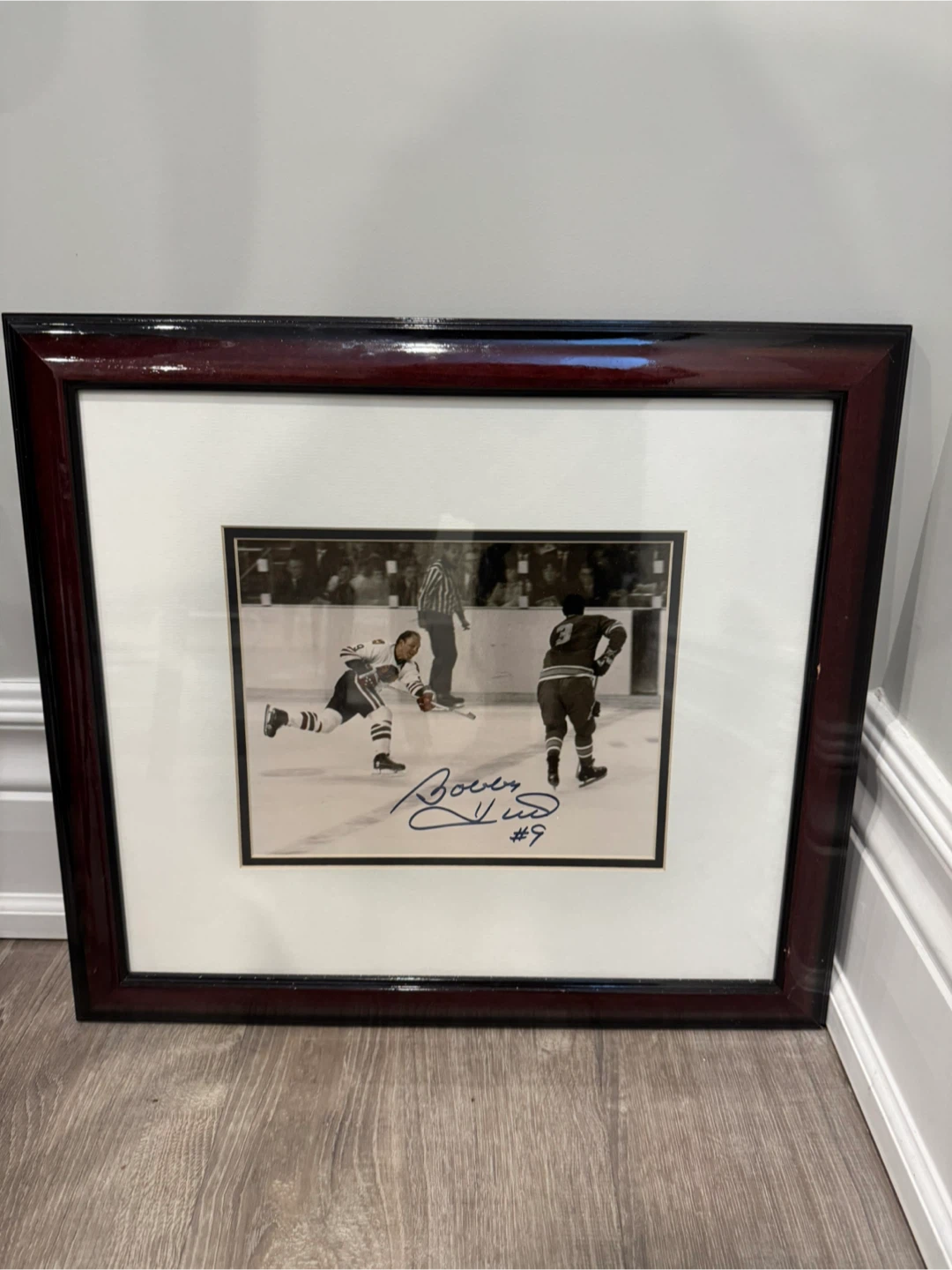 Framed Hockey Memorabilia Collection - Gretzky, Kessel, Hull