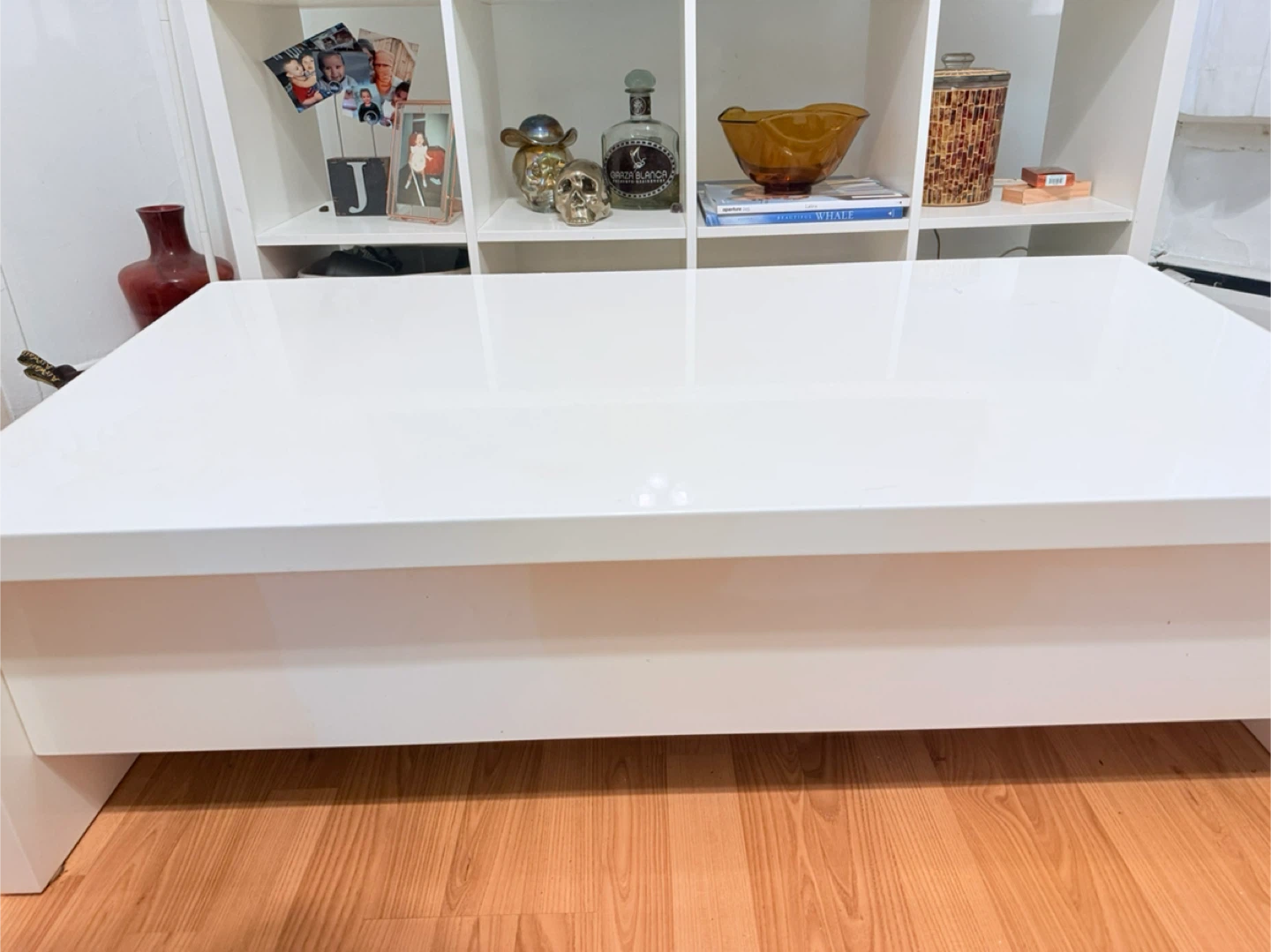 White Lift Top Coffee Table with Storage
