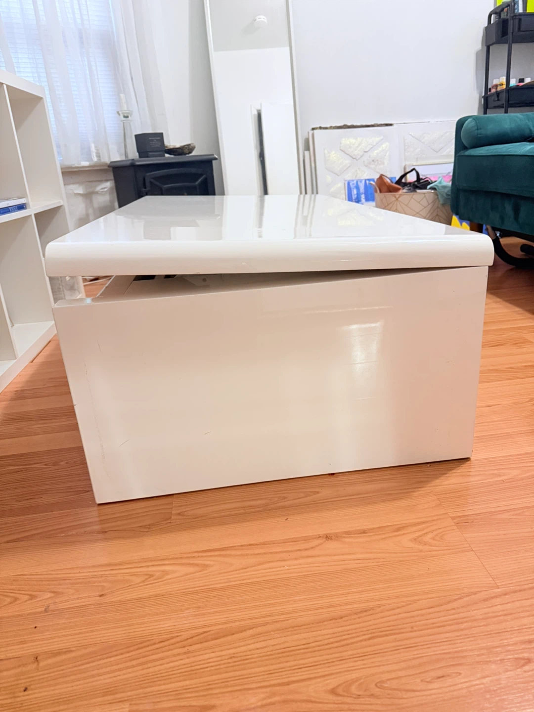 White Lift Top Coffee Table with Storage - photo 4