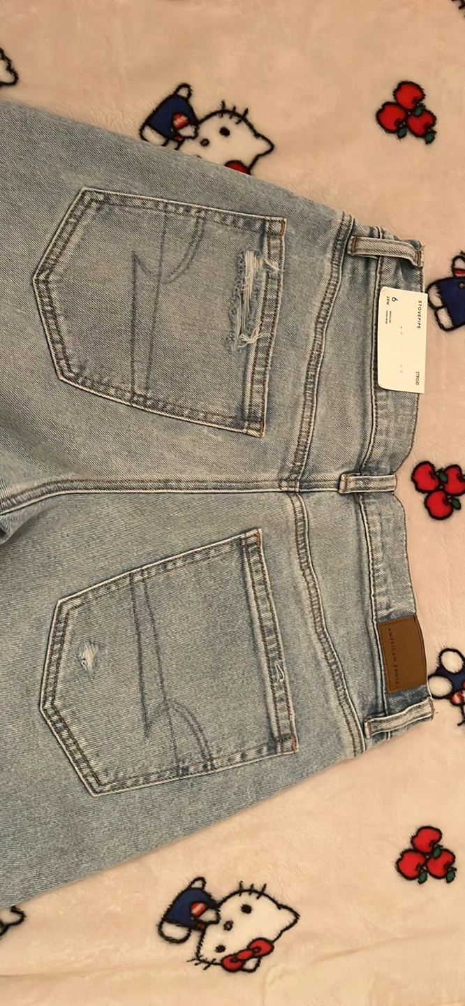 american eagle ripped lightwash jeans