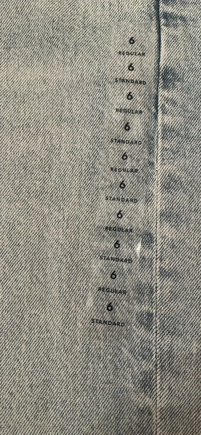 american eagle ripped lightwash jeans - photo 4