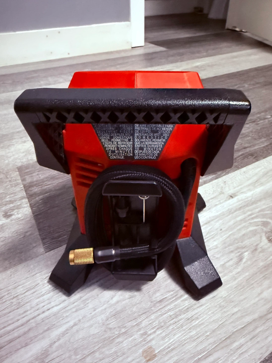 Milwaukee M12 Cordless Inflator