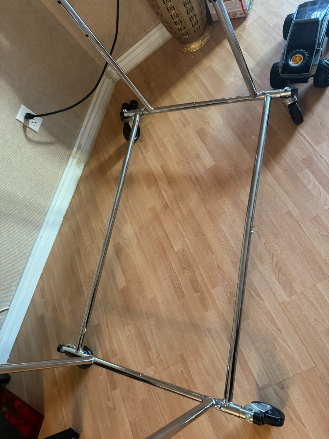 Double Rod Rolling Garment Rack - photo 4
