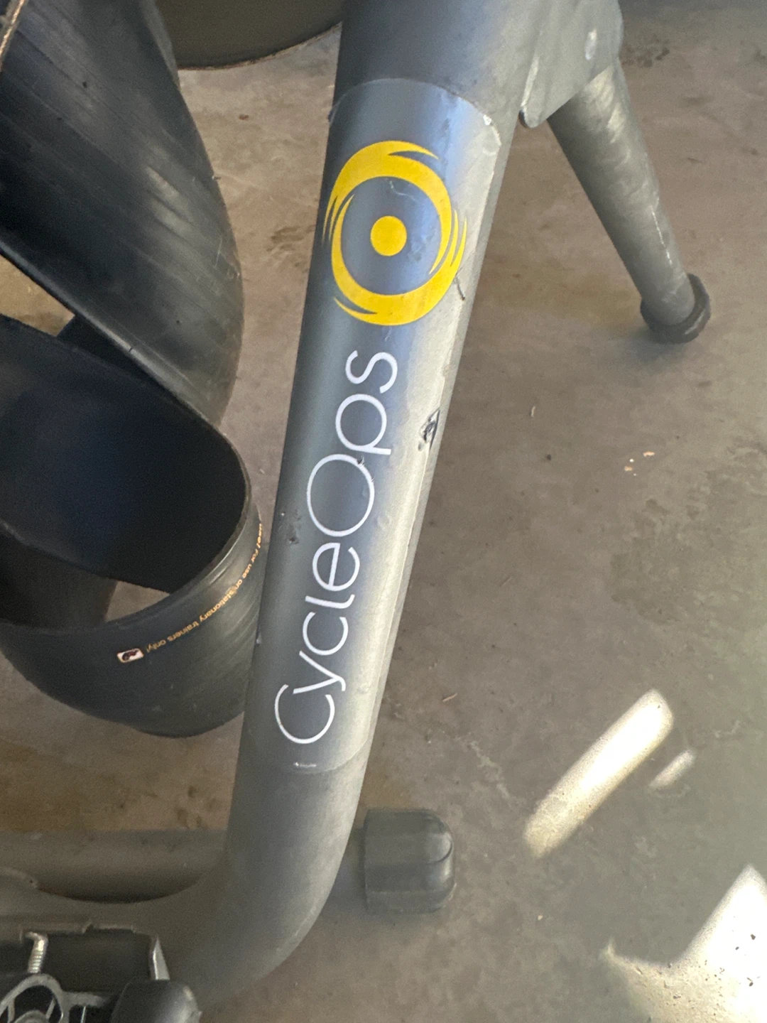 CycleOps Bicycle Trainer - photo 2