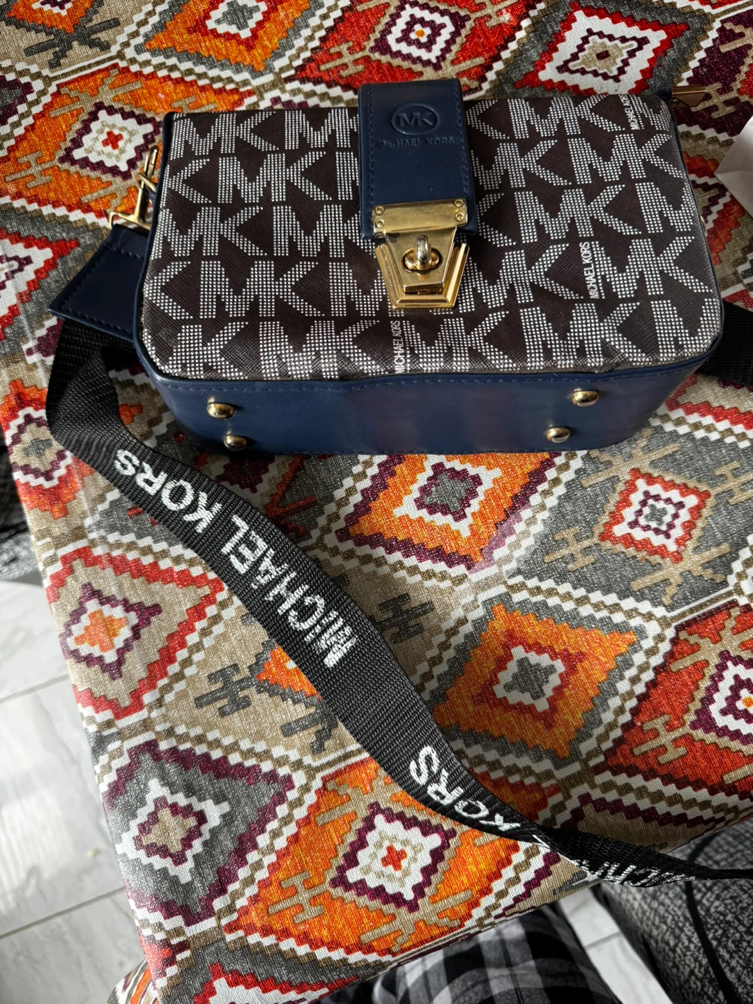 Michael Kors MK Signature Shoulder Bag - photo 4