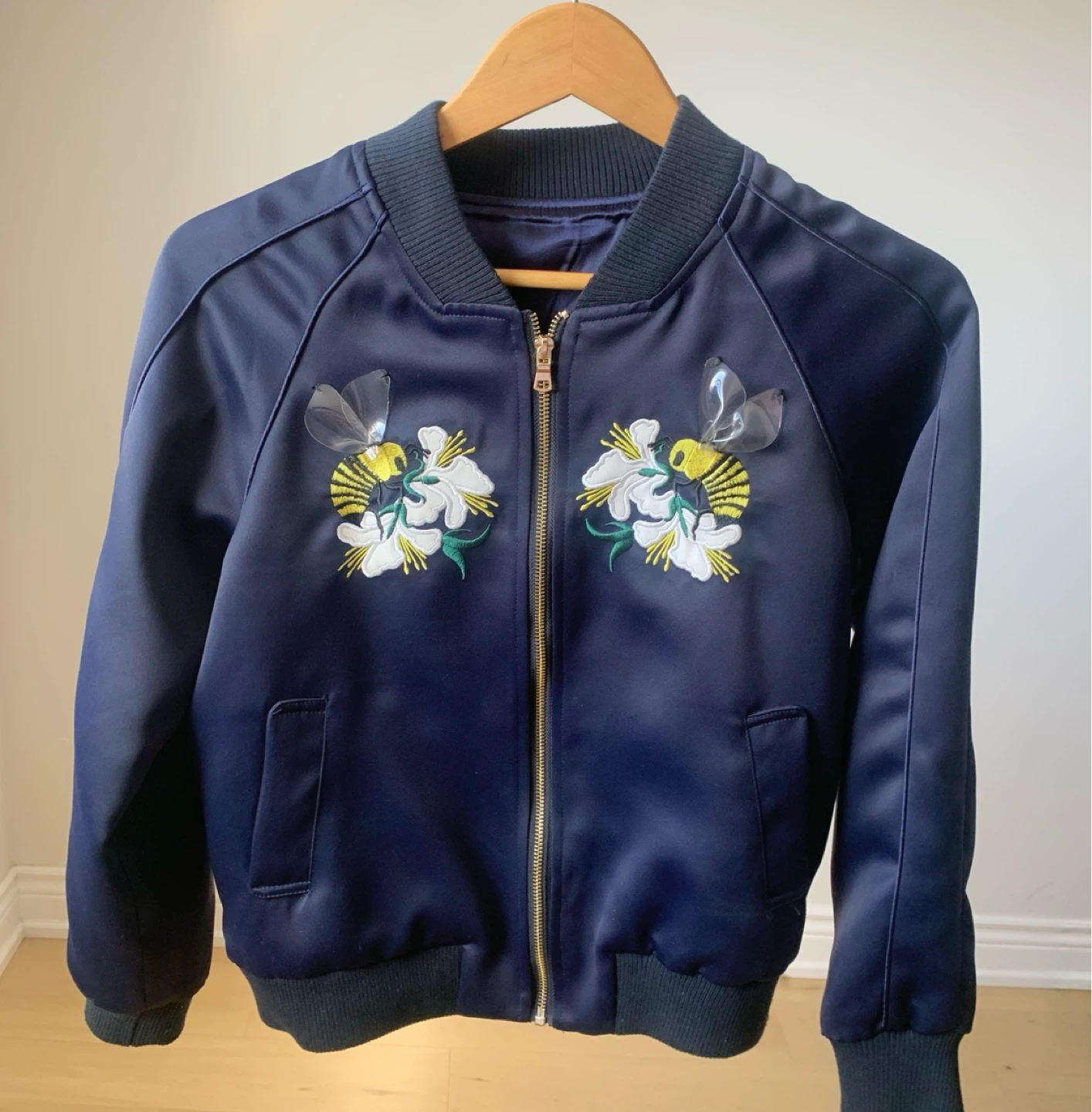 Navy Satin Bomber Jacket with Bee Embroidery – Size M - photo 2