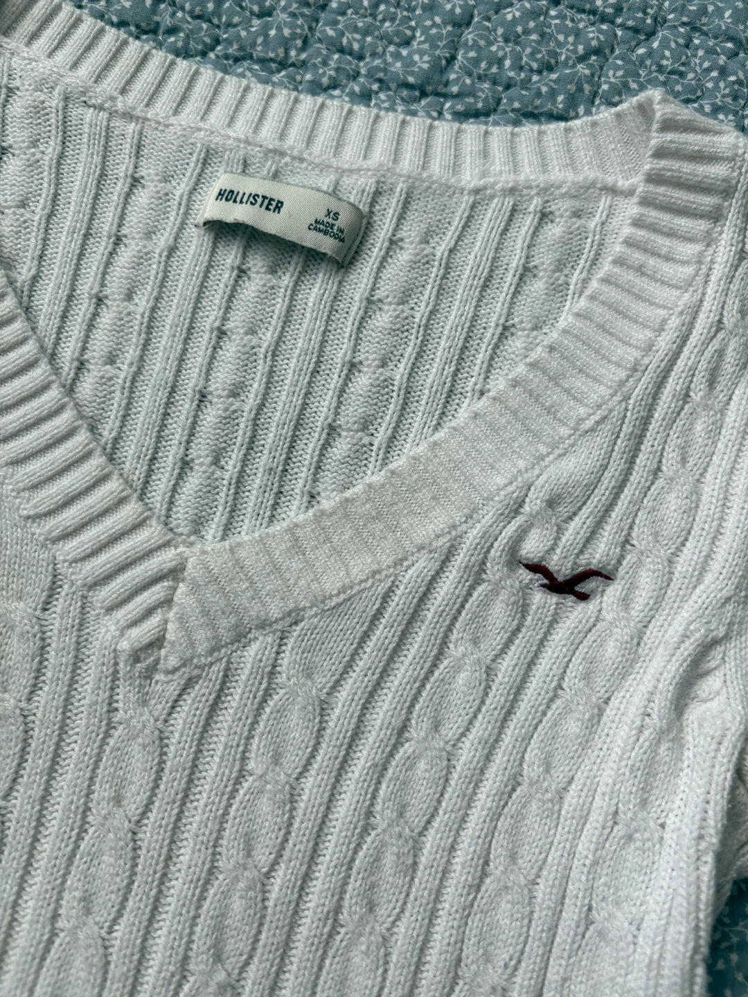 Hollister Cable Knit V-Neck Sweater - photo 3