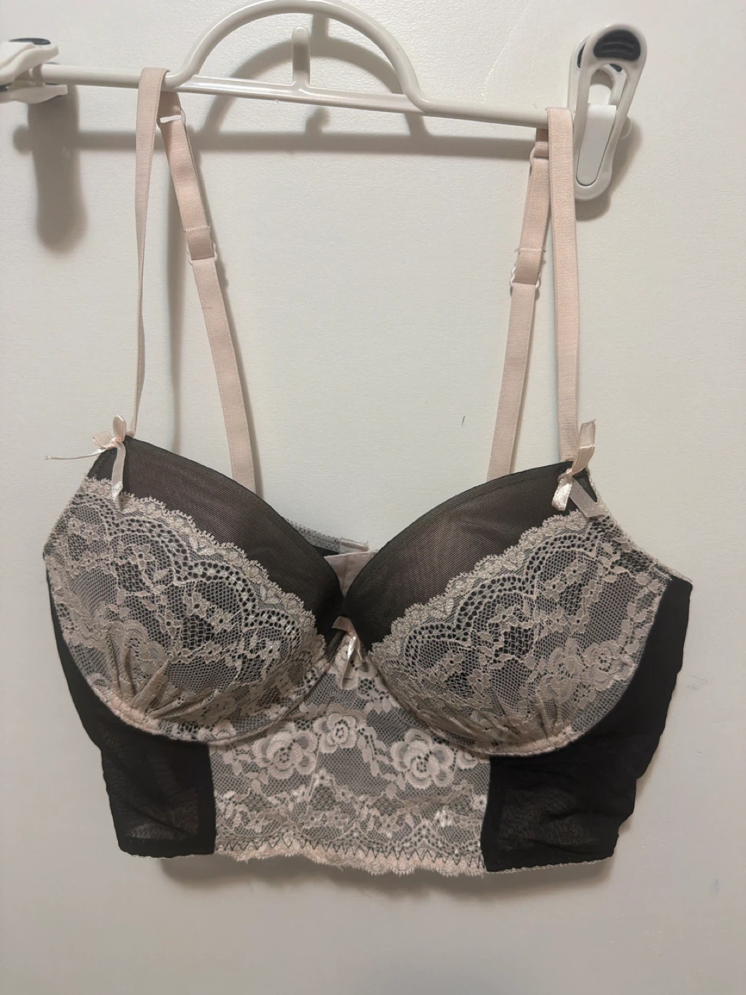Sophie B. Bra 36B  🏆