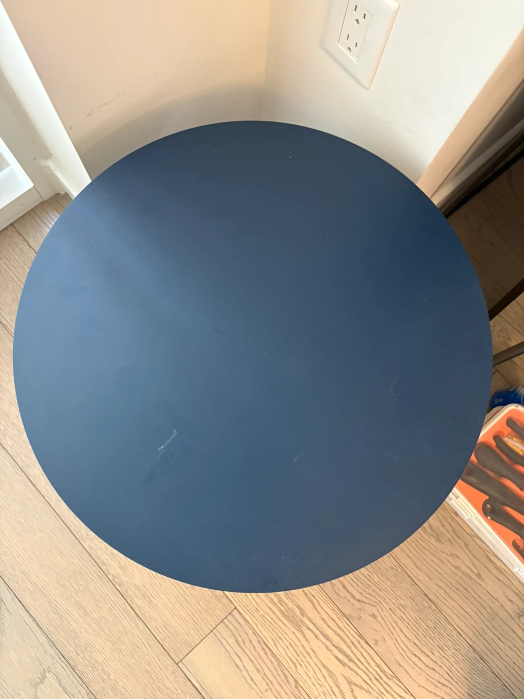 Dual tone side table - photo 2