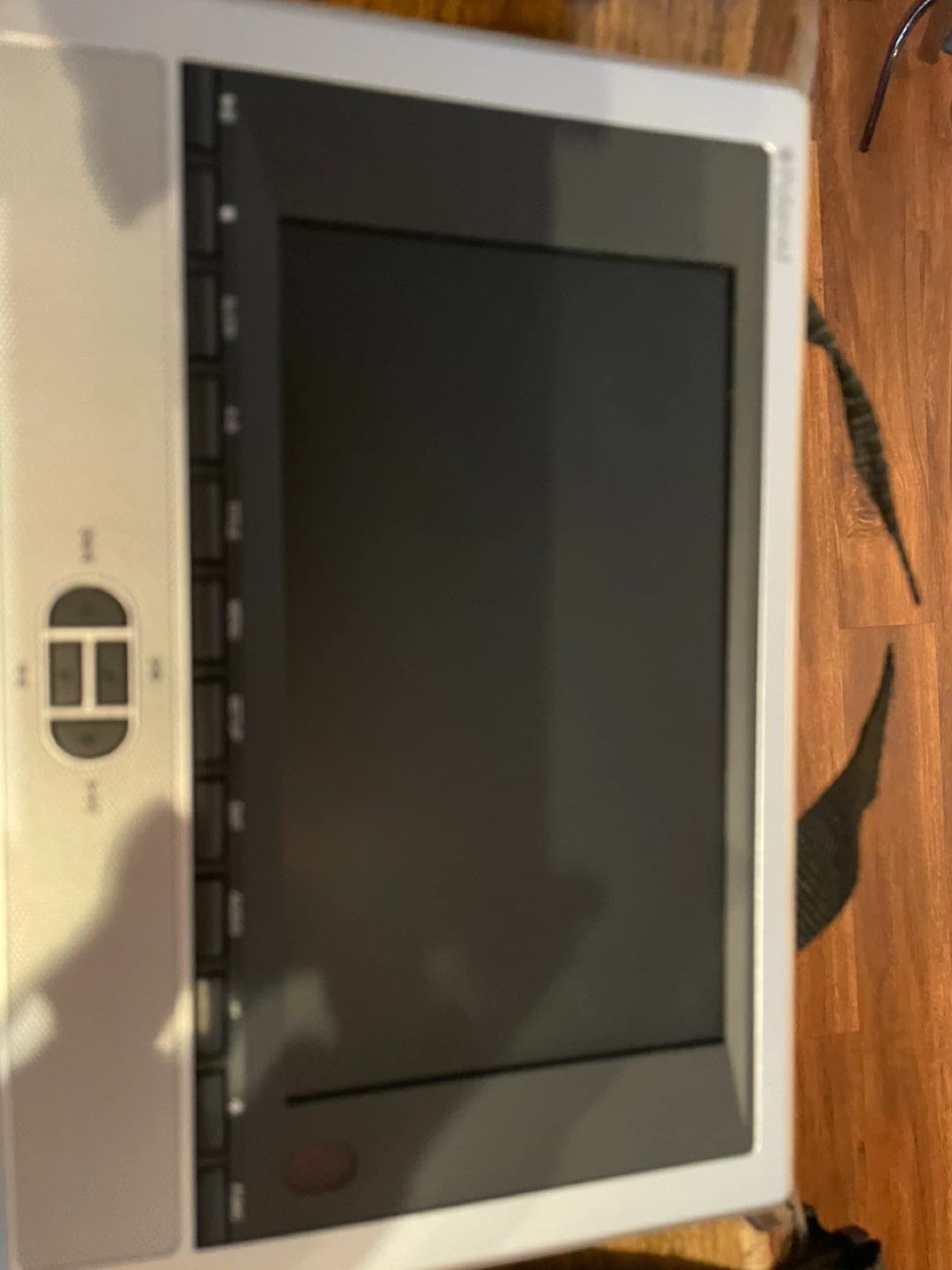 Polaroid 7" Portable DVD Player PDM-2737 - photo 2