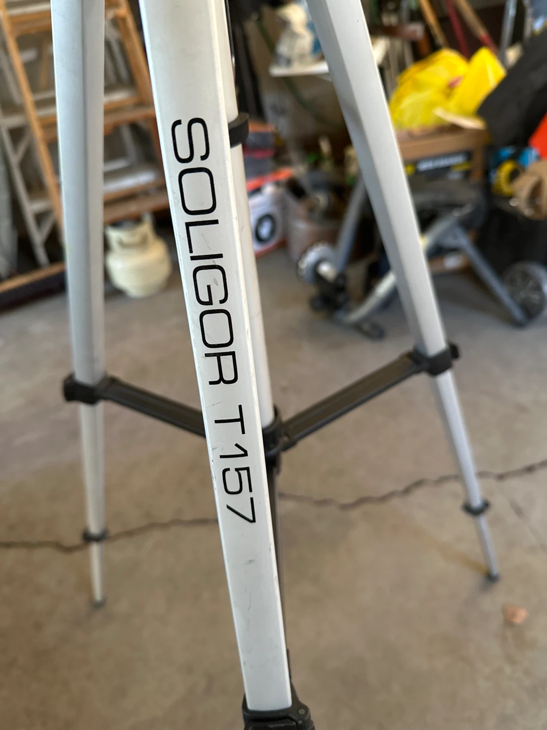 Soligor T-157 Tripod
