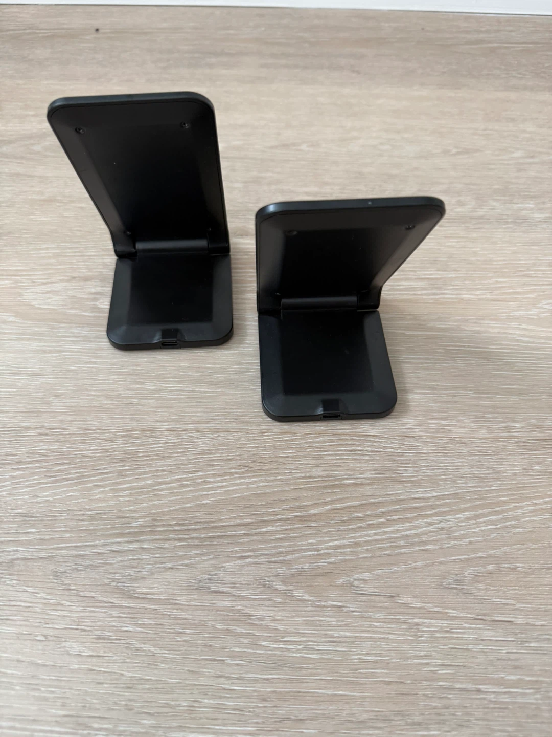 TUTT Fast Charge Wireless Charging Stands (2-Pack) - photo 3