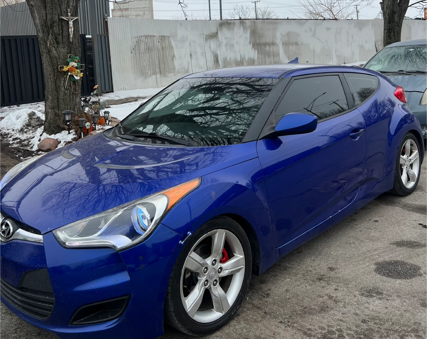 Blue Hyundai Veloster - photo 3
