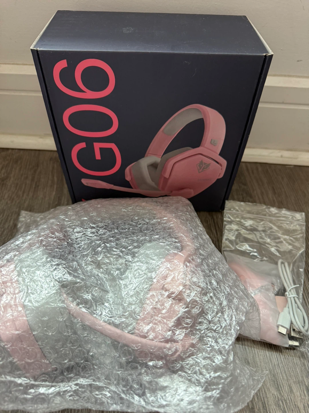 NUBWO G06 Dual Wireless Gaming Headset - Pink Grey - photo 2