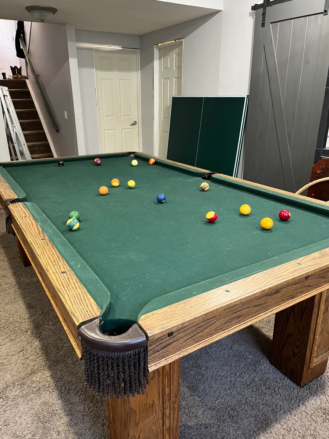 2 in 1 Oak Pool Table with Accessories