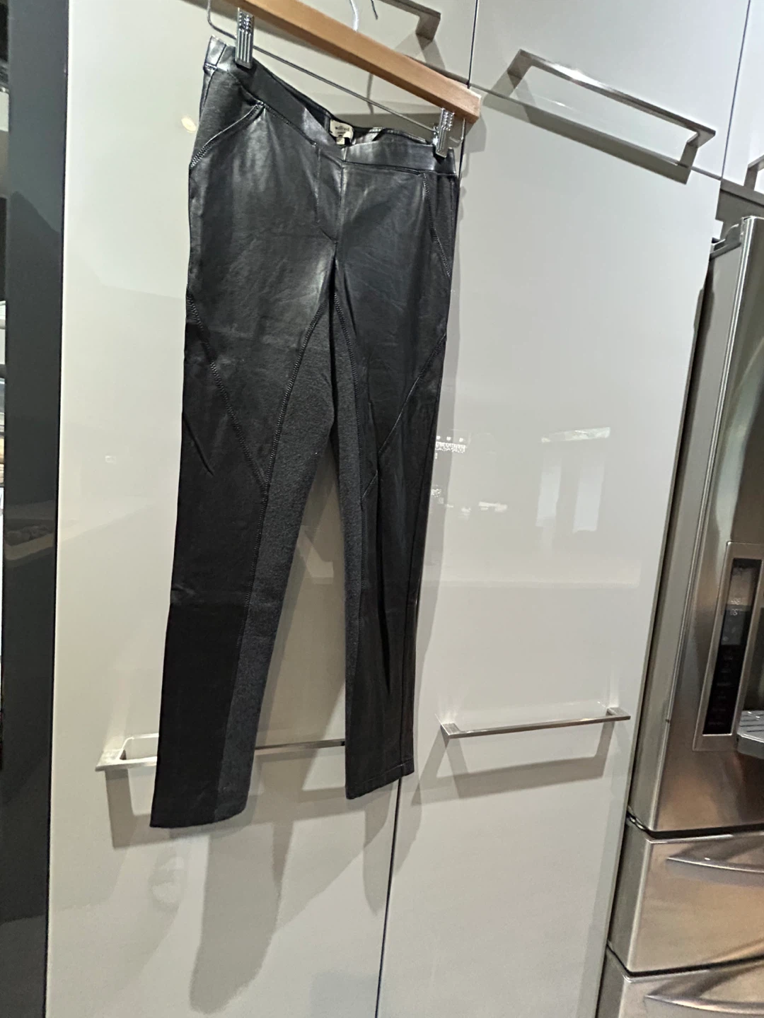 Wilfred Faux Leather & Jersey leggings