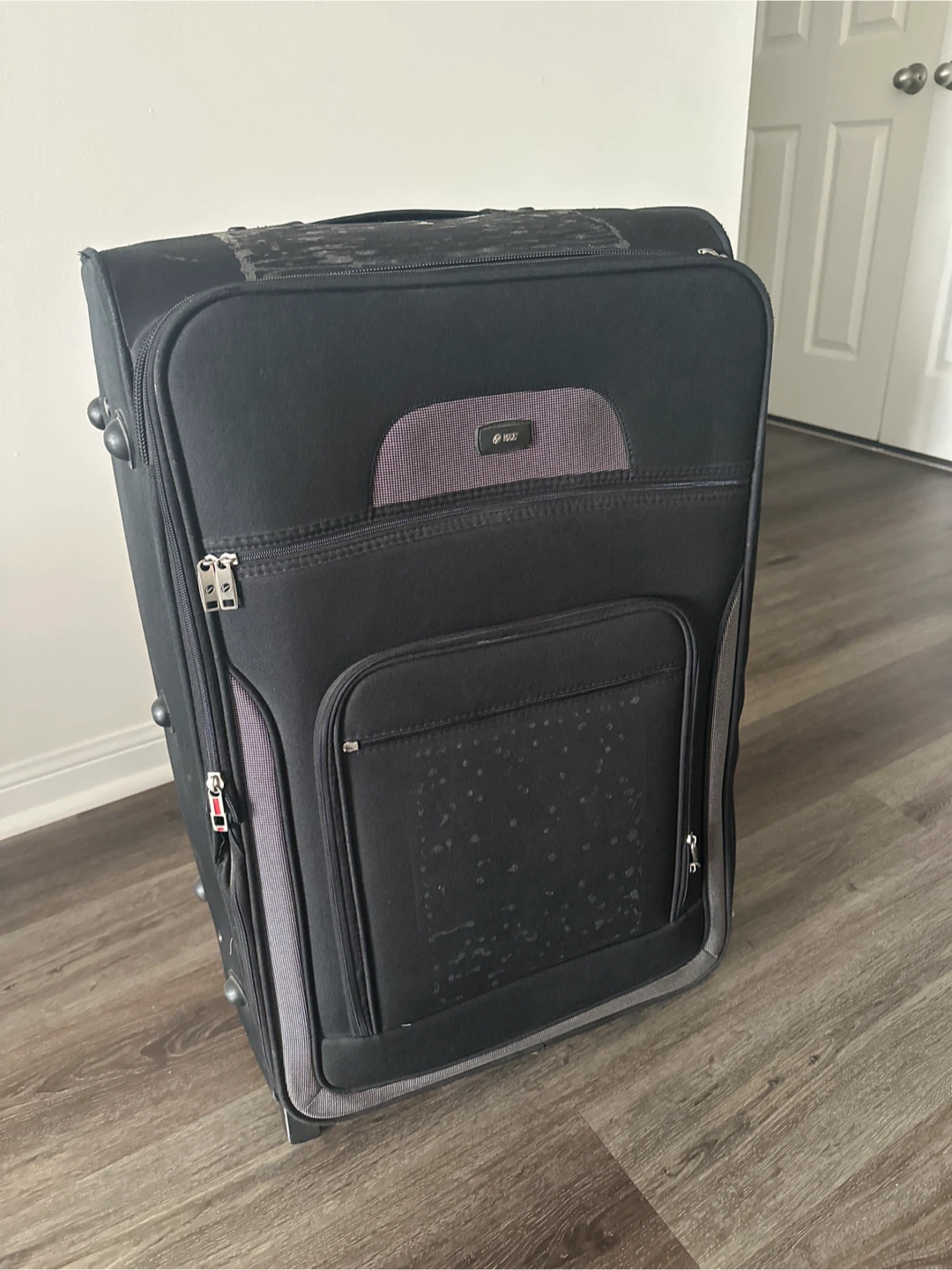 Black Hardside Spinner Suitcase