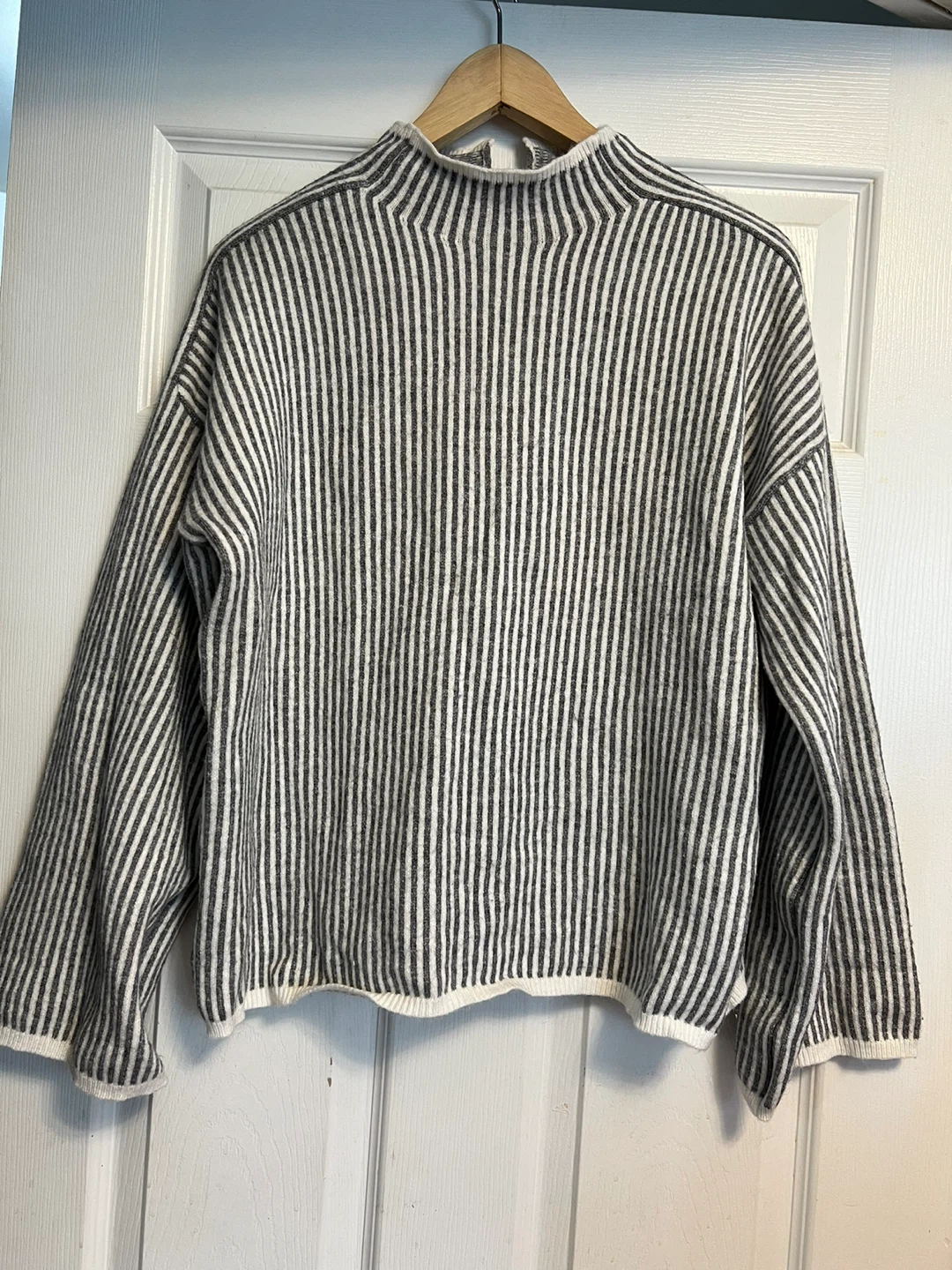 Striped Mock Neck Sweaters 🏆 - photo 2