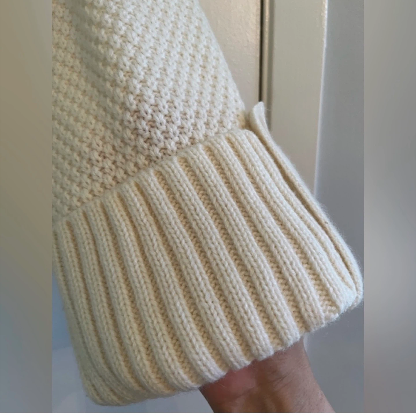 Talbots Cream Cable Knit Sweater 🏆 - photo 2