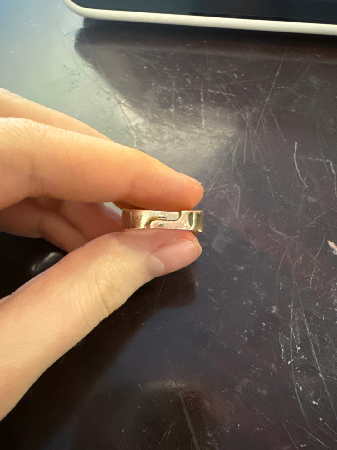 Gold Tone "1981" Ring - photo 3