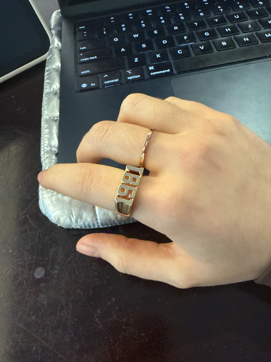Gold Tone "1981" Ring - photo 2