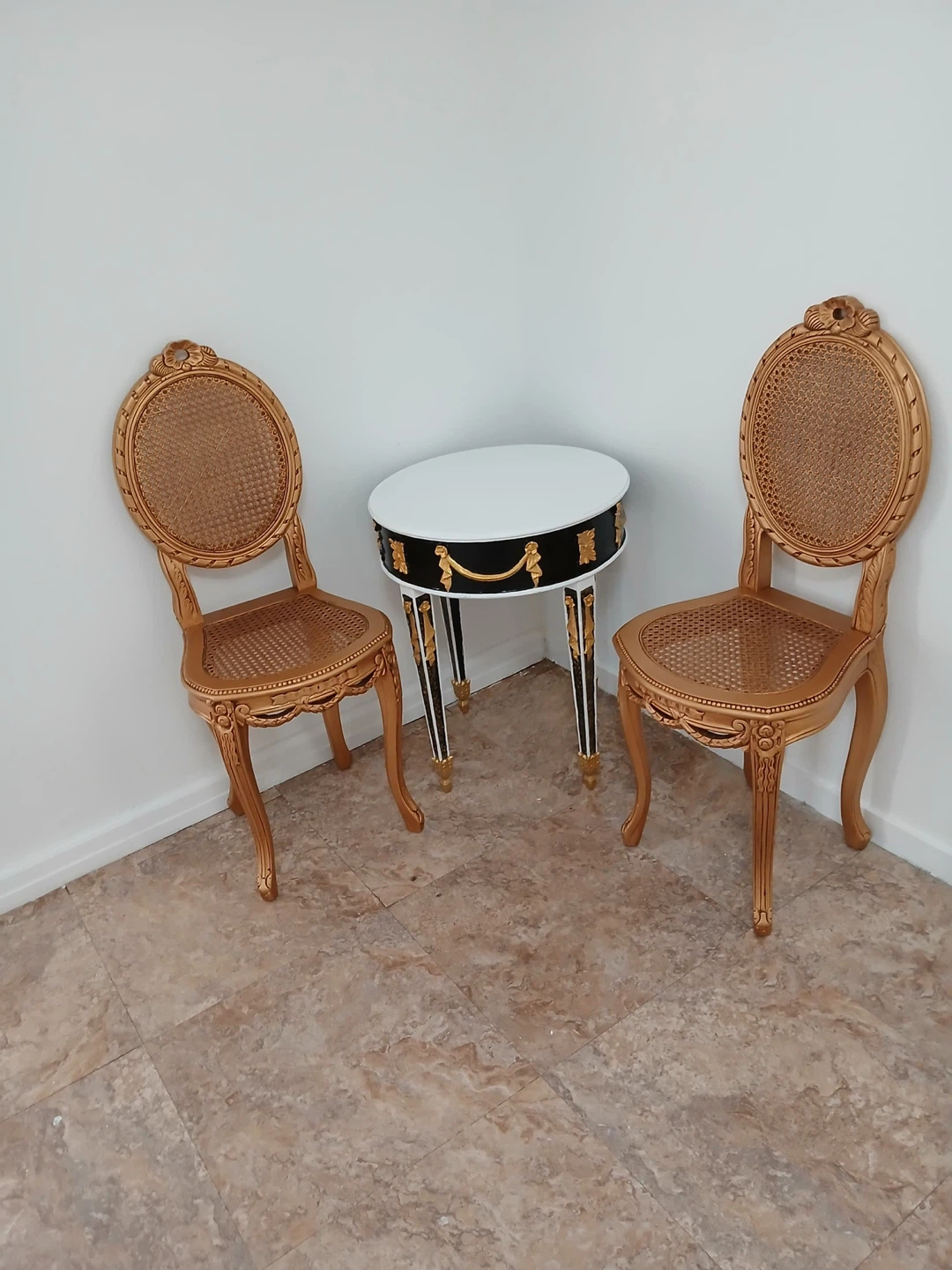 Valentines Sale! Vintage Black/Gold Accent Table with Chairs🥕 - photo 5