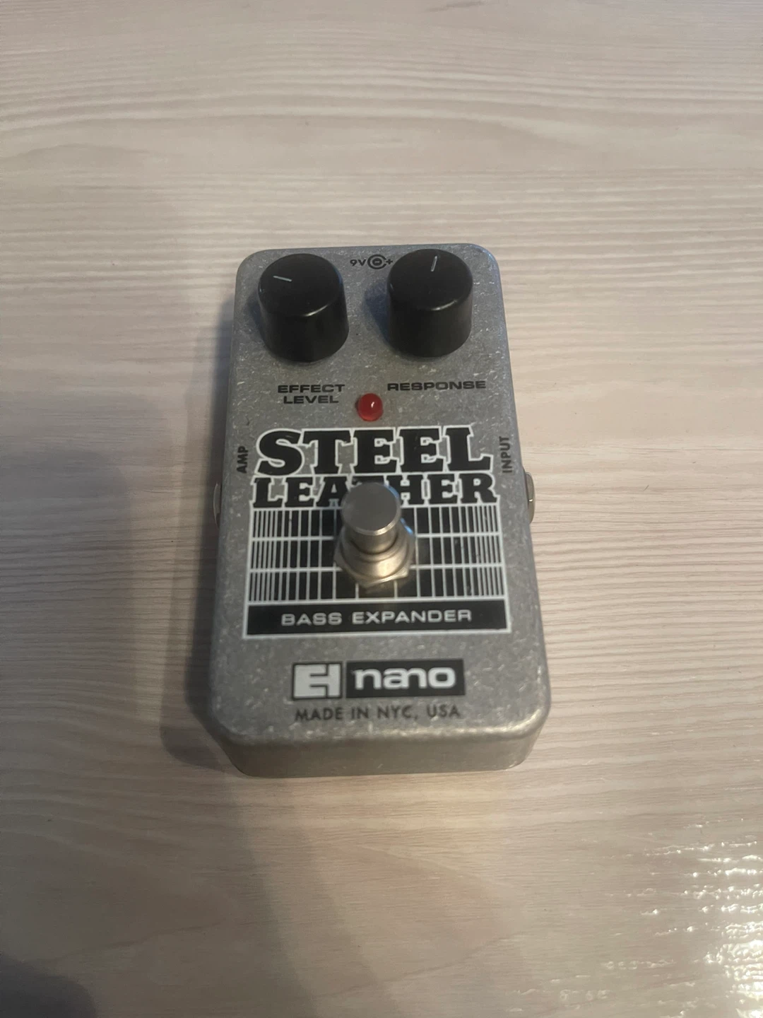 electro-harmonix STEEL LEATHER Bass Expander