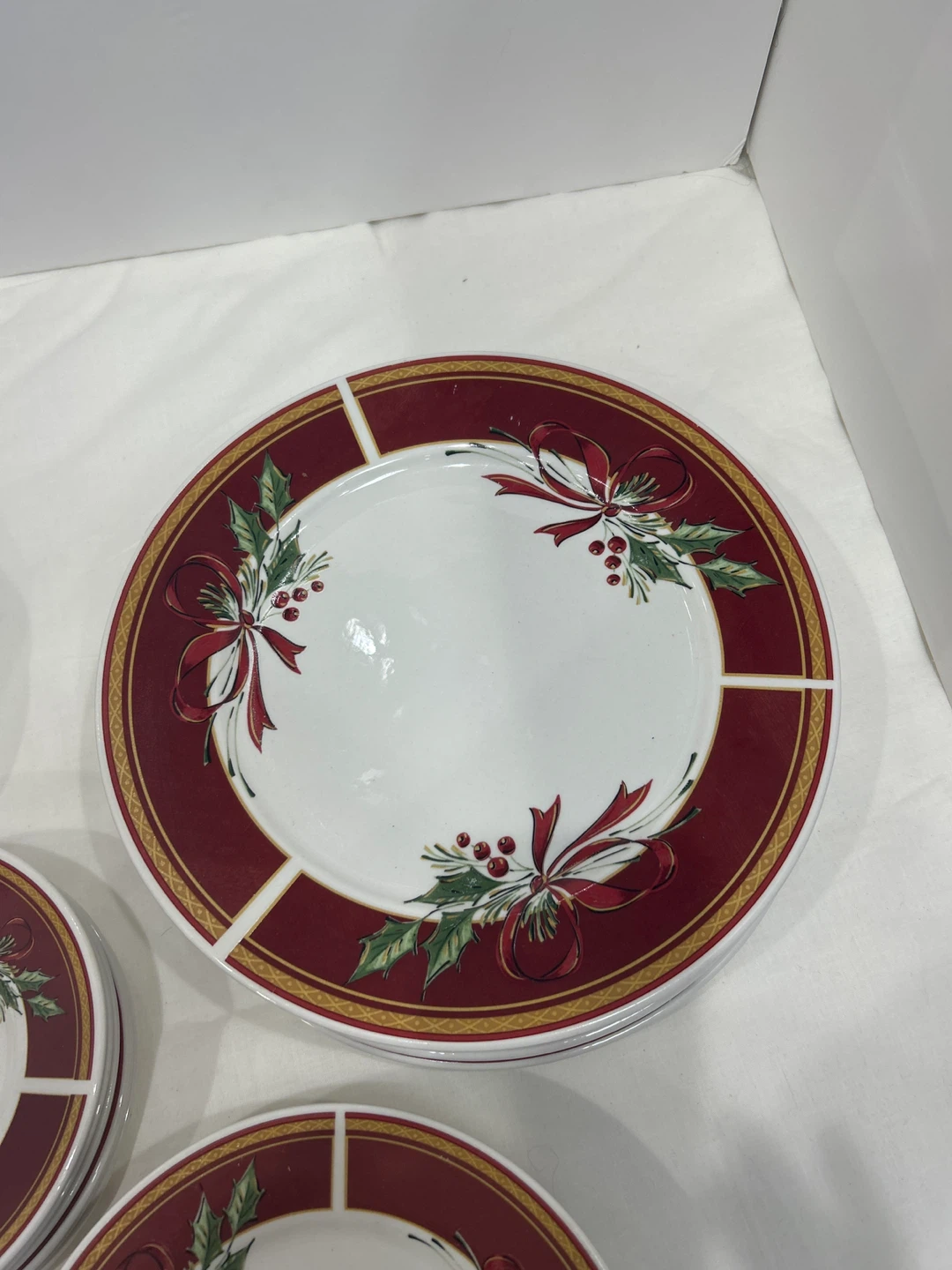 Christmas Holiday Dinnerware Set Plates and Mugs - photo 2