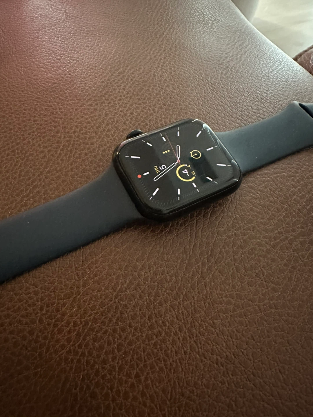 Apple Watch SE (GPS + Cellular) (2nd Gen)