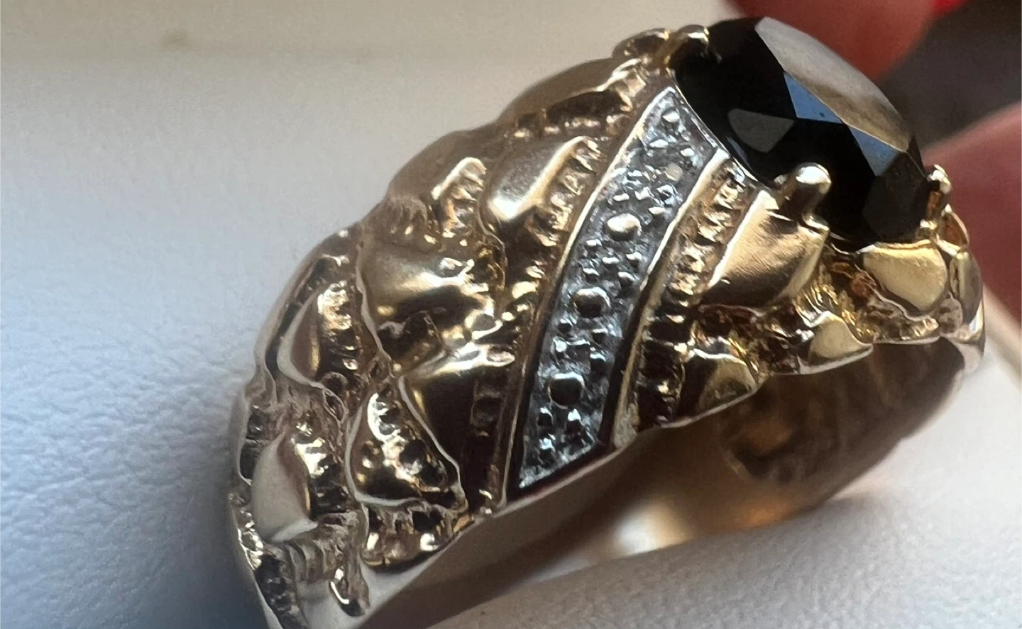 10K Yellow Gold Onyx and Diamond Ring - photo 3