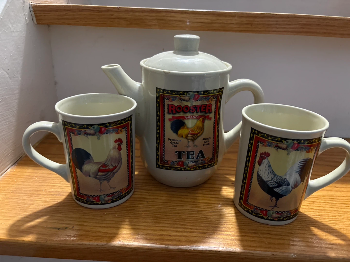 Rooster Tea Set - Teapot and 2 Mugs